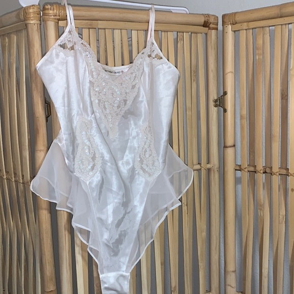 Victoria's Secret Other - Victoria’s Secret white onesie